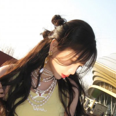 眼里余光都是你